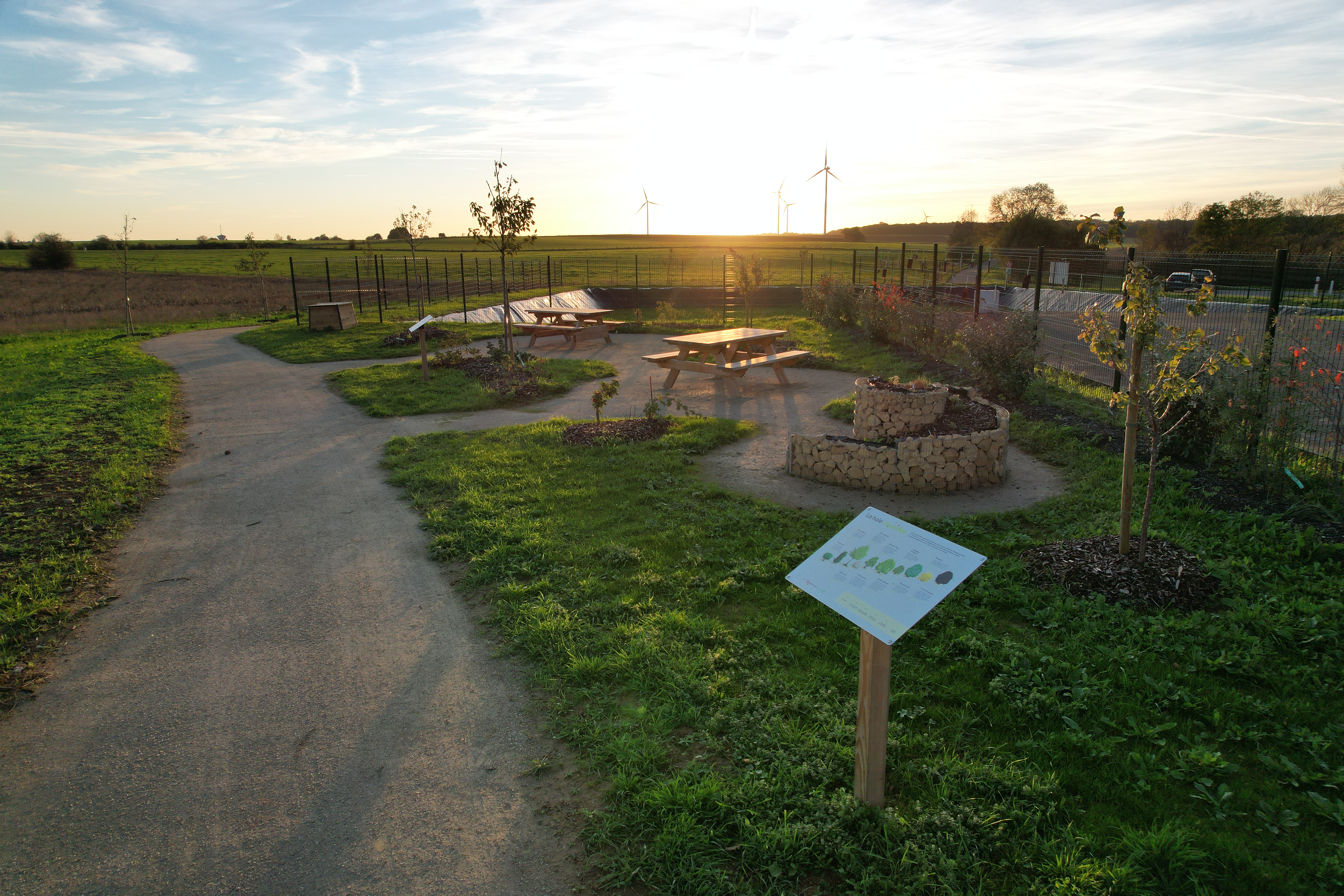 Aménagement paysager du site d'assainissement SUEZ