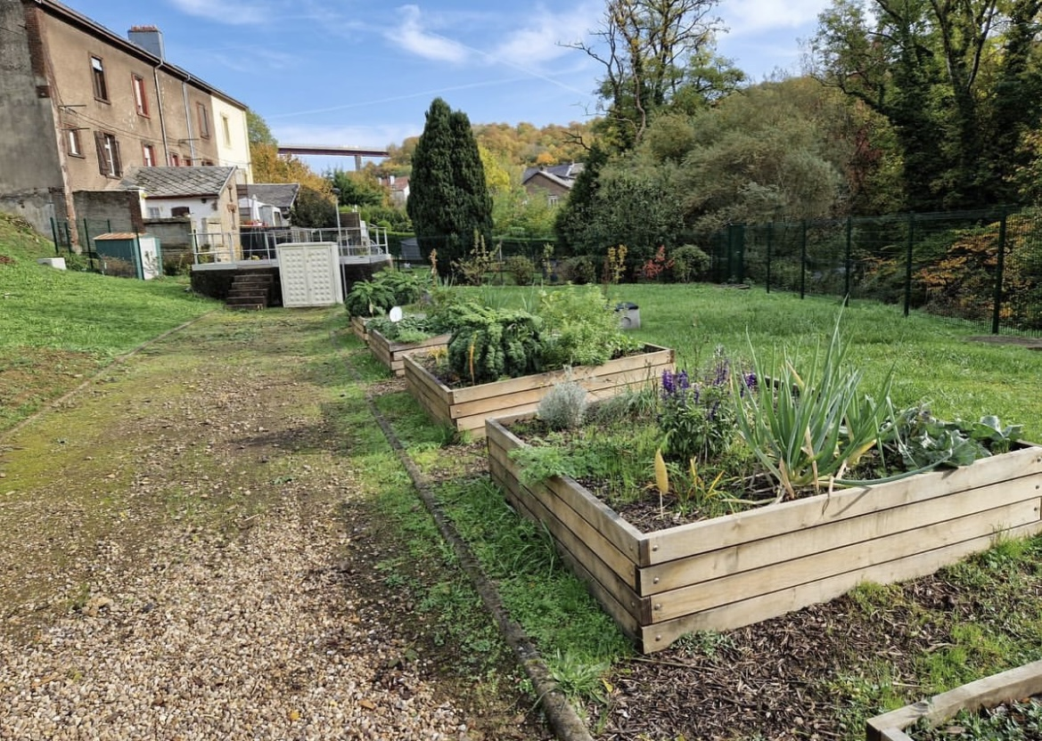 Aménagement paysager du site d'assainissement SUEZ